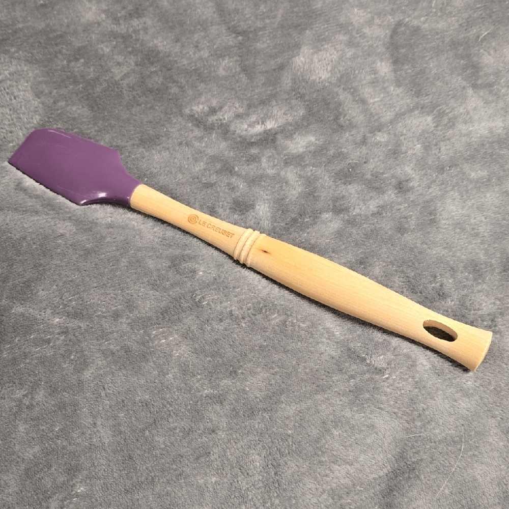 Le Creuset Cassis Spatula